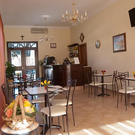 Hotel Terra Degli Elimi 3*