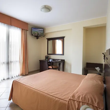 Hotel Terra Degli Elimi 3*